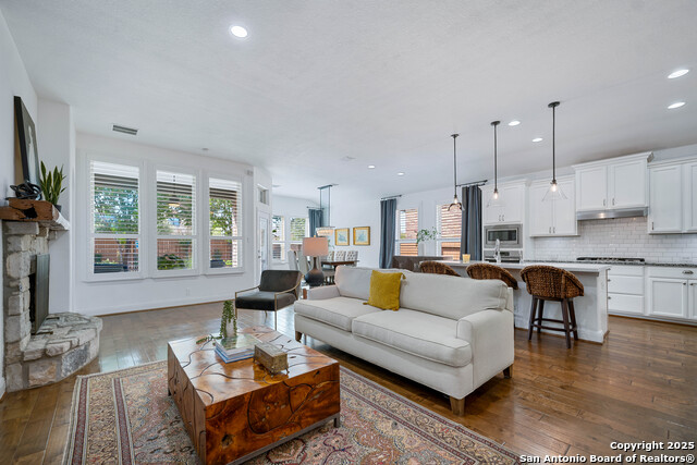 487 Mission Hill Property Photo 1