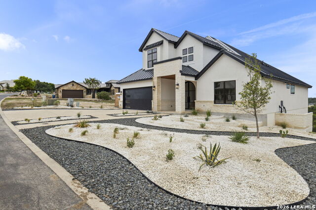 258 Hannah Property Photo 3