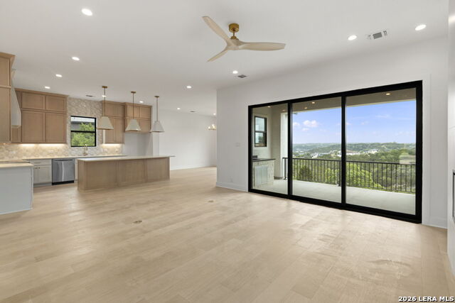 258 Hannah Property Photo 13