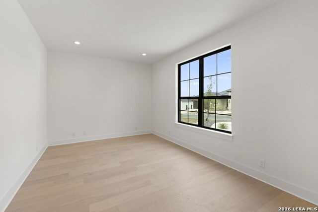 258 Hannah Property Photo 26