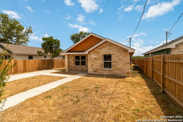 10214 Renova Property Photo 3