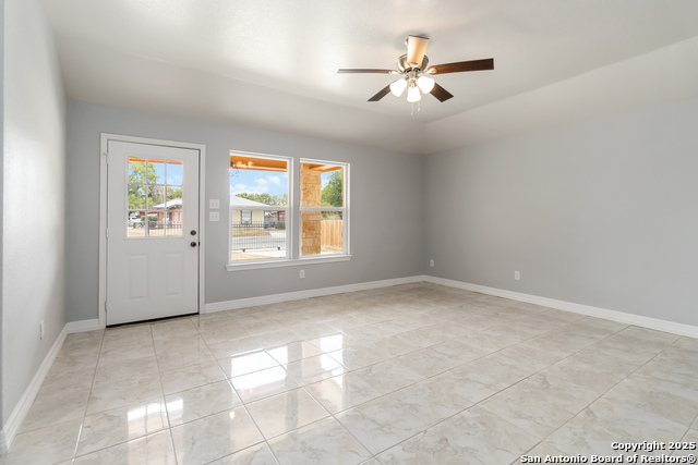 10214 Renova Property Photo 6