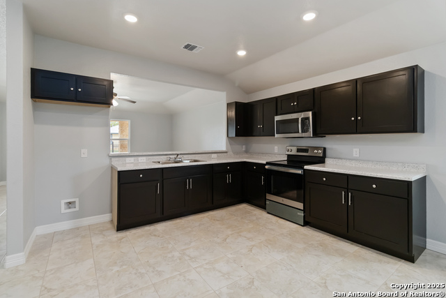 10214 Renova Property Photo 10