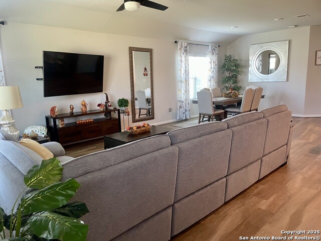 6635 Beehive Property Photo 3