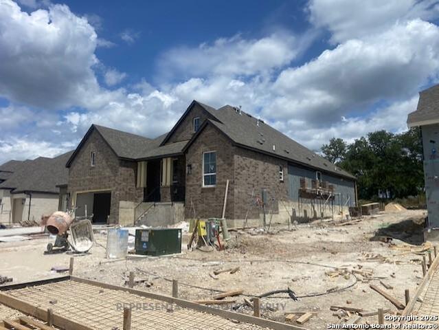 127 Olmos Creek Property Photo 1