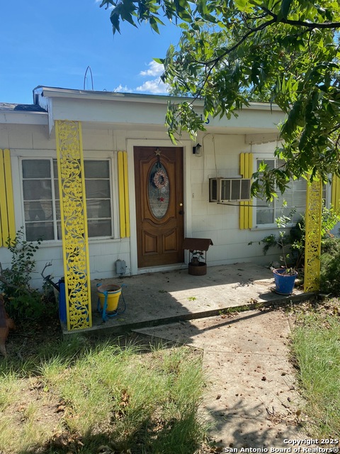 516 W Dunlap Property Photo 1