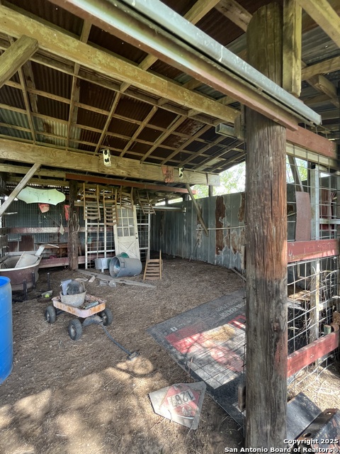 707 Deer Trail Property Photo 17