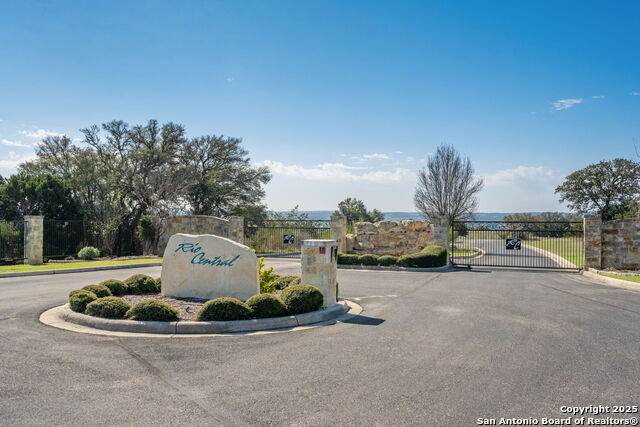 365 River Cliff Property Photo 1