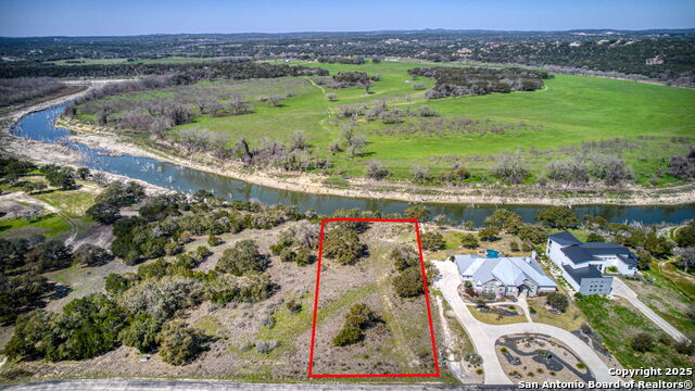 365 River Cliff Property Photo 3
