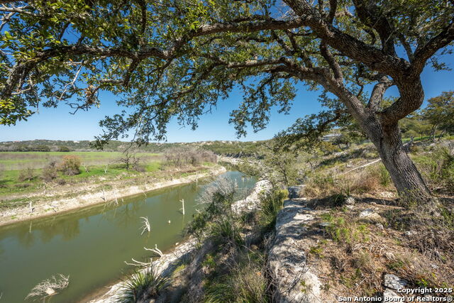 365 River Cliff Property Photo 15