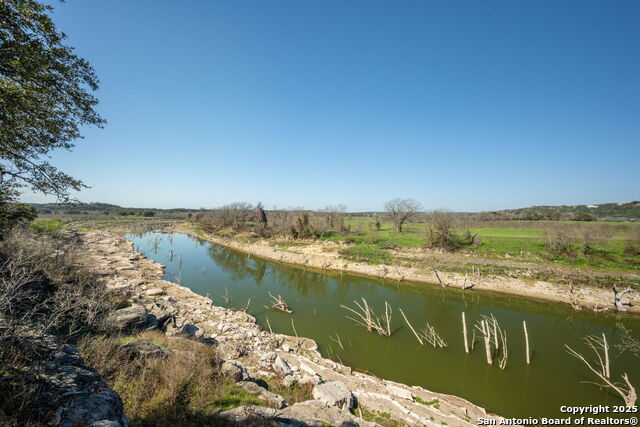 365 River Cliff Property Photo 17