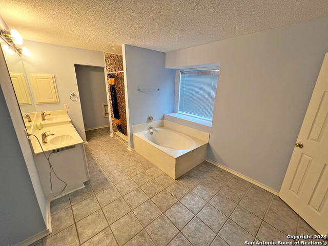 7514 Autumn Ledge Property Photo 18