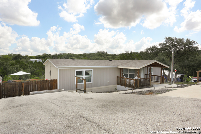941 Deer Run Property Photo 1
