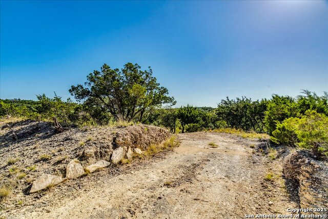530 Stallion Estates Dr Property Photo 2