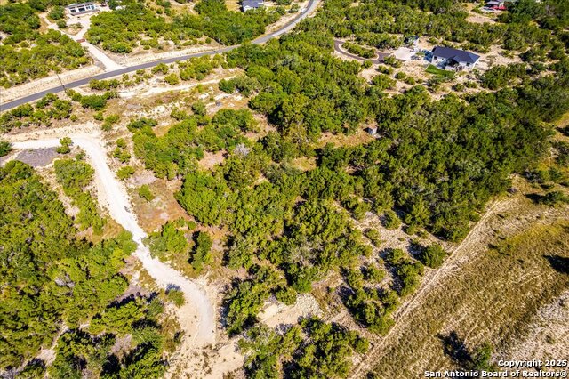 530 Stallion Estates Dr Property Photo 22
