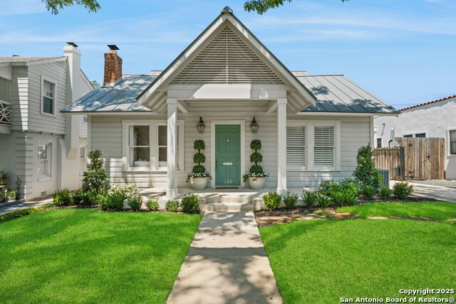 125 Cloverleaf Property Photo 1