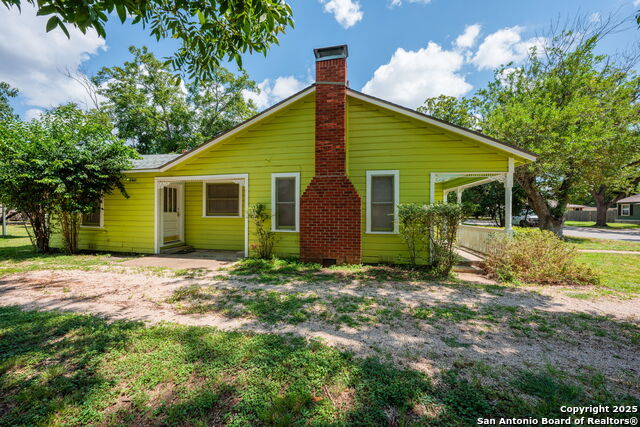 618 Lois Property Photo 14