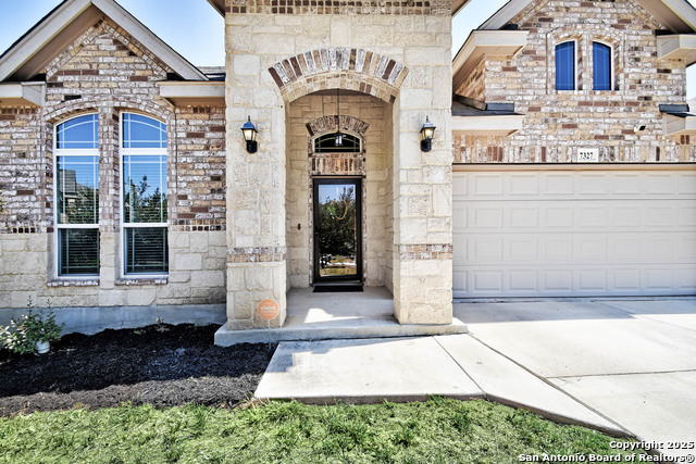 7327 Lunar Eclipse Property Photo 2