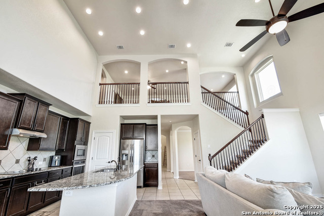 7327 Lunar Eclipse Property Photo 8