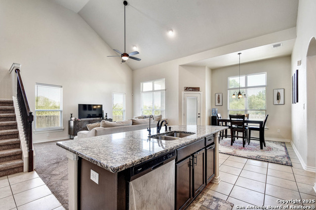 7327 Lunar Eclipse Property Photo 15