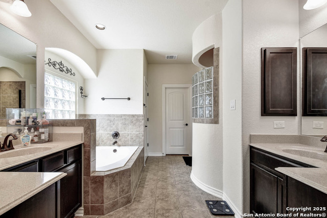 7327 Lunar Eclipse Property Photo 19