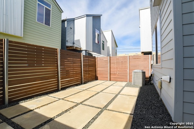 330 Clay Property Photo 18