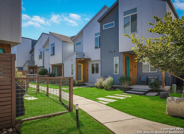 330 Clay Property Photo 21