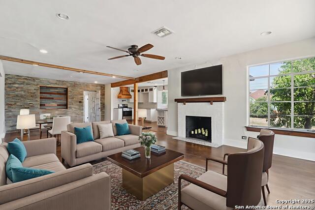 700 Dawson Property Photo 2