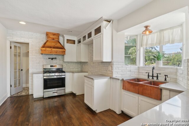 700 Dawson Property Photo 6