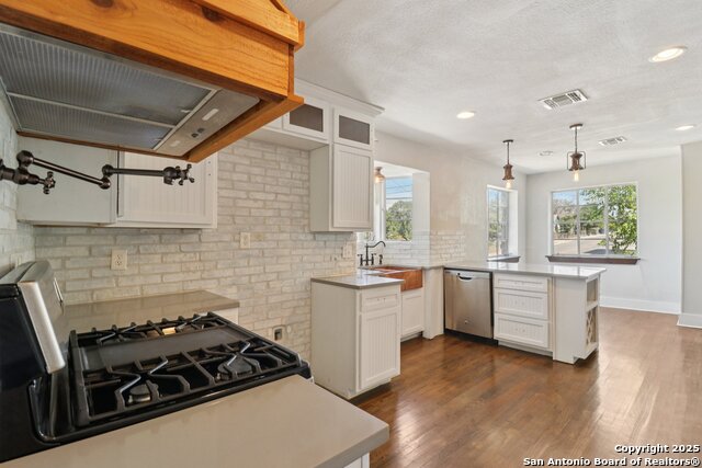 700 Dawson Property Photo 7
