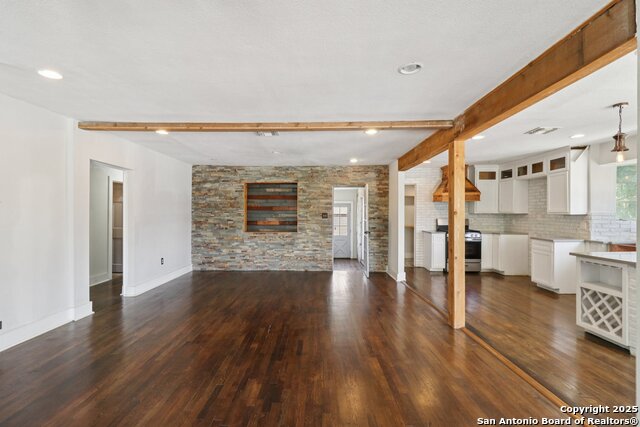 700 Dawson Property Photo 10