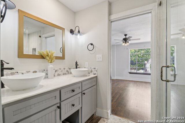 700 Dawson Property Photo 16