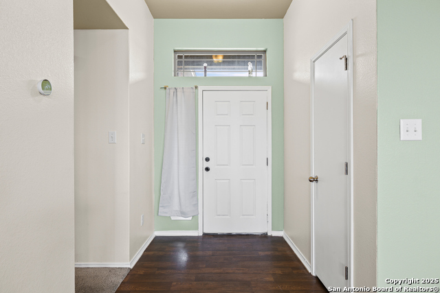 1123 Jamestown Property Photo 5