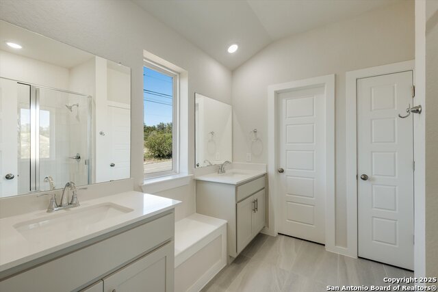 15407 Ivory Hills Property Photo 8