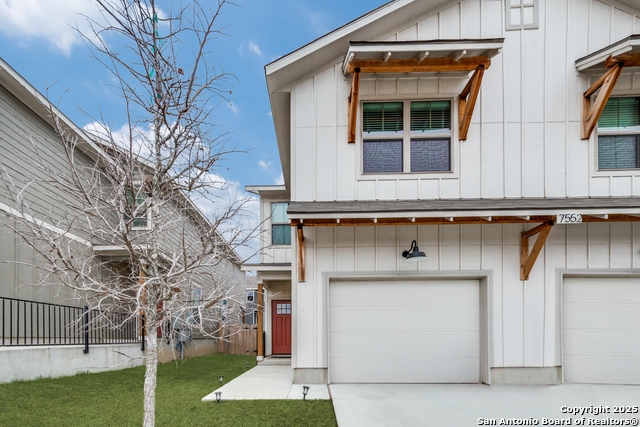 7552 Magnolia Village Property Photo 1