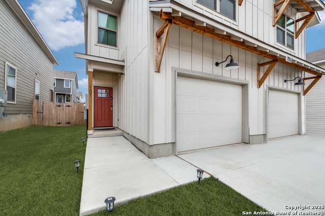 7552 Magnolia Village Property Photo 2