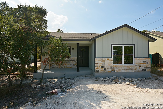 926 High Dr. Property Photo 1