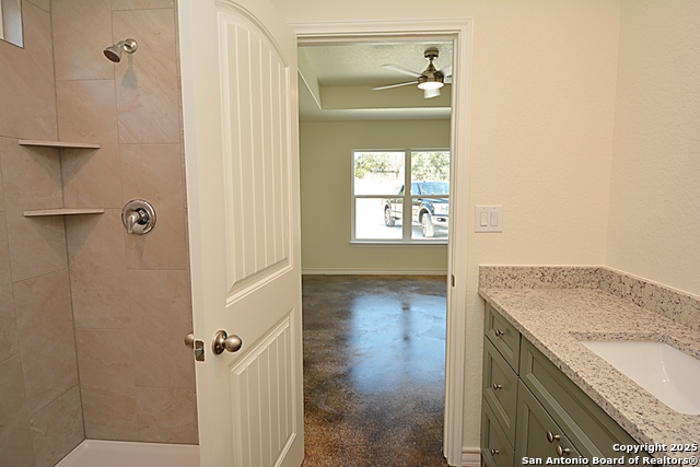 926 High Dr. Property Photo 5
