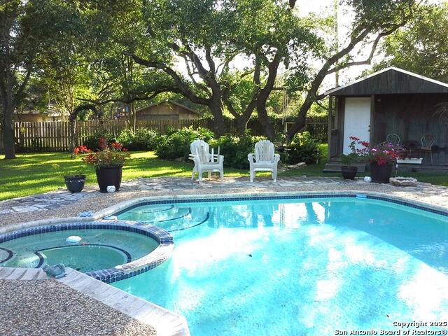 40 Encino Loma Property Photo 2