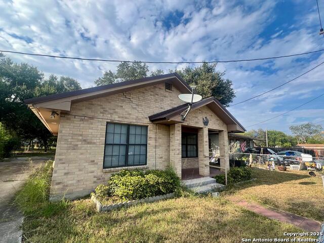 406 W Sylvia Property Photo 1