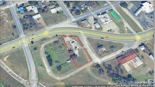 401 W Corpus Christi St. Property Photo 1