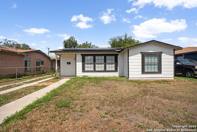 243 W Jewell St Property Photo 1