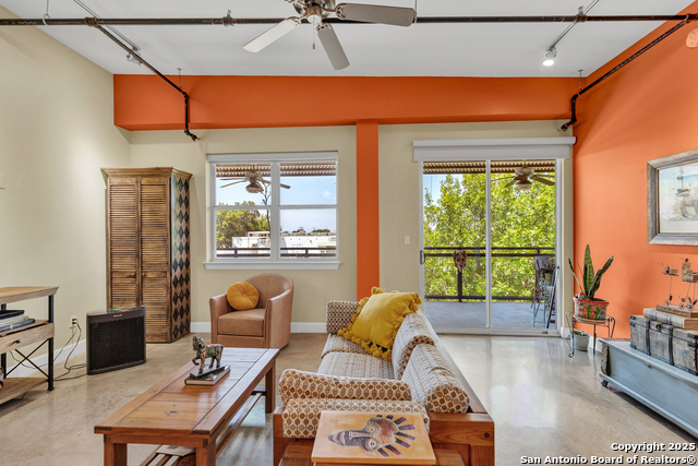 831 S Flores Property Photo 8