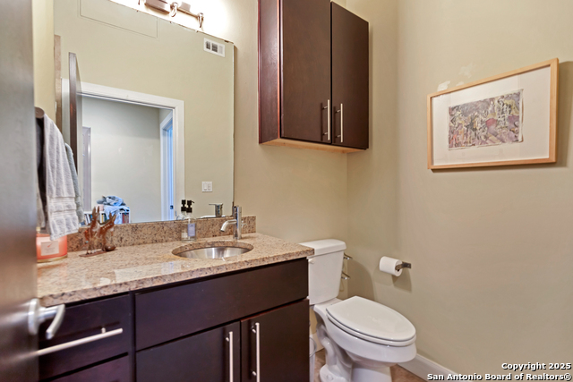 831 S Flores Property Photo 13