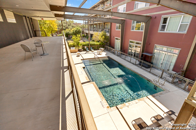 831 S Flores Property Photo 22