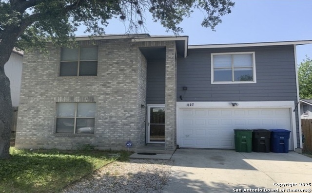 1127 Arrowhead Property Photo 1