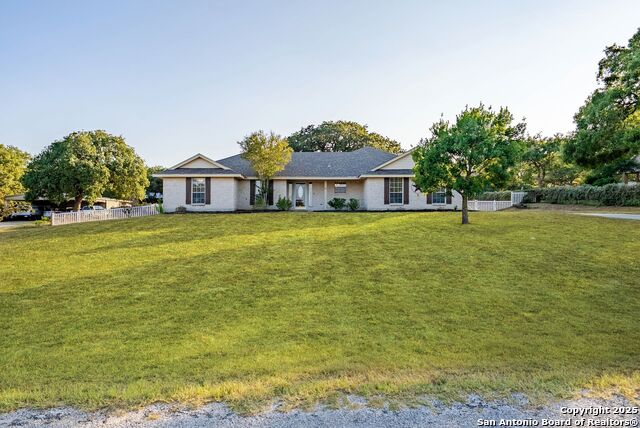 1213 Hillside Oaks Dr Property Photo 1