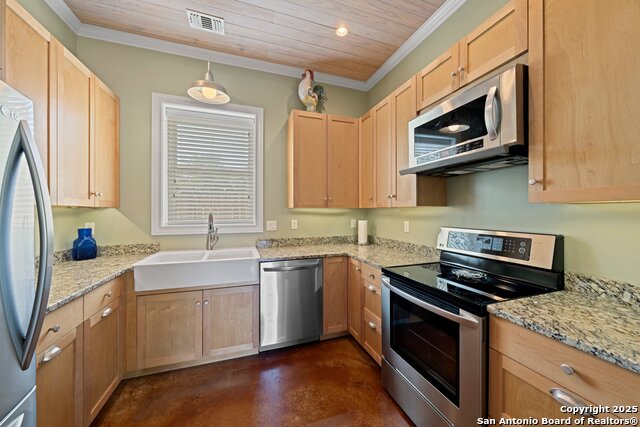 407 Spring Mill Property Photo 32