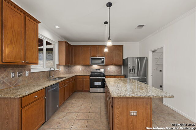 815 Windhurst Property Photo 13