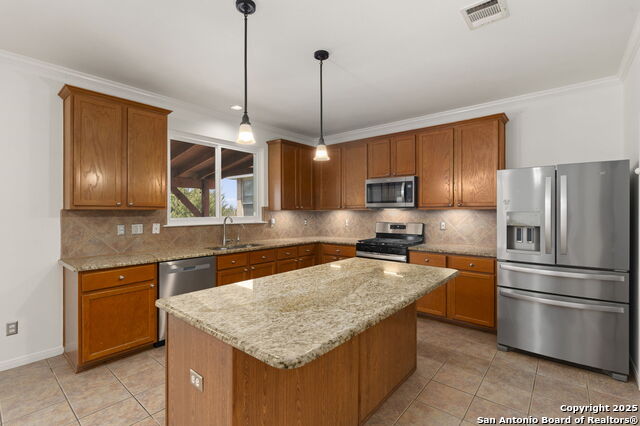 815 Windhurst Property Photo 15